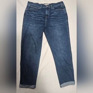 Signature by Levi Strauss & Co. women's denim jeans in a dark wash